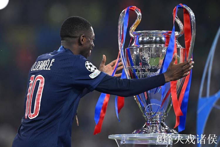 大巴黎闪耀多哈！2025FIFA年度最佳奖项提名揭晓，登贝莱成大热门