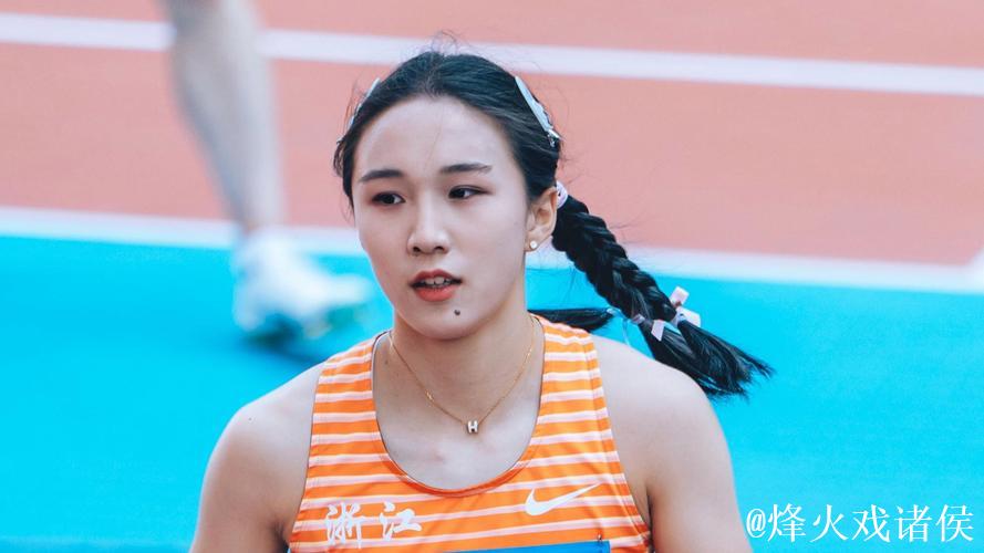 陈妤颉勇夺女子100米决赛冠军 打破亚洲青年纪录 陈妤颉勇夺女子100米决赛冠军 打破亚洲青年纪录